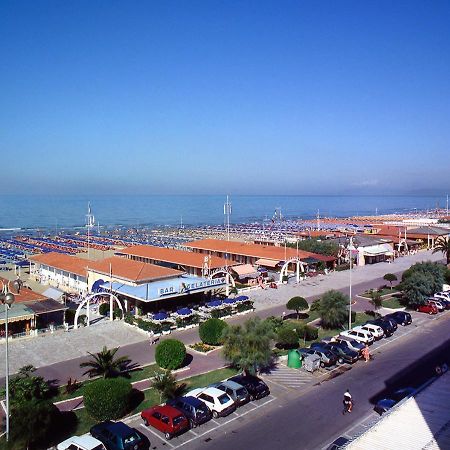 Villino Caproni Viareggio Exterior foto